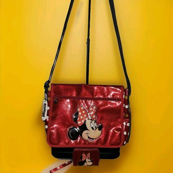 Disneyland Resort Minnie Mouse Small Messenger Bag Red With Matching Wallet - Picture 1 of 16